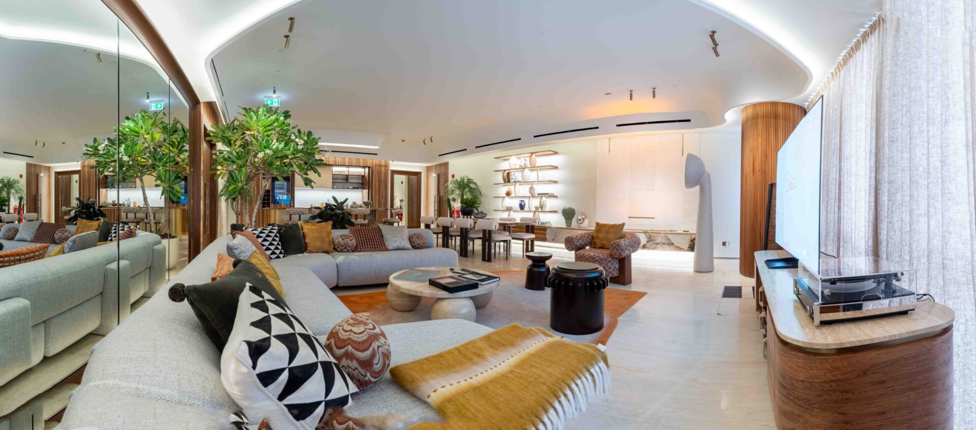 The Art of Drawing Readers In: Your attractive post title goes here houston-real-estate-photographer.jpg
